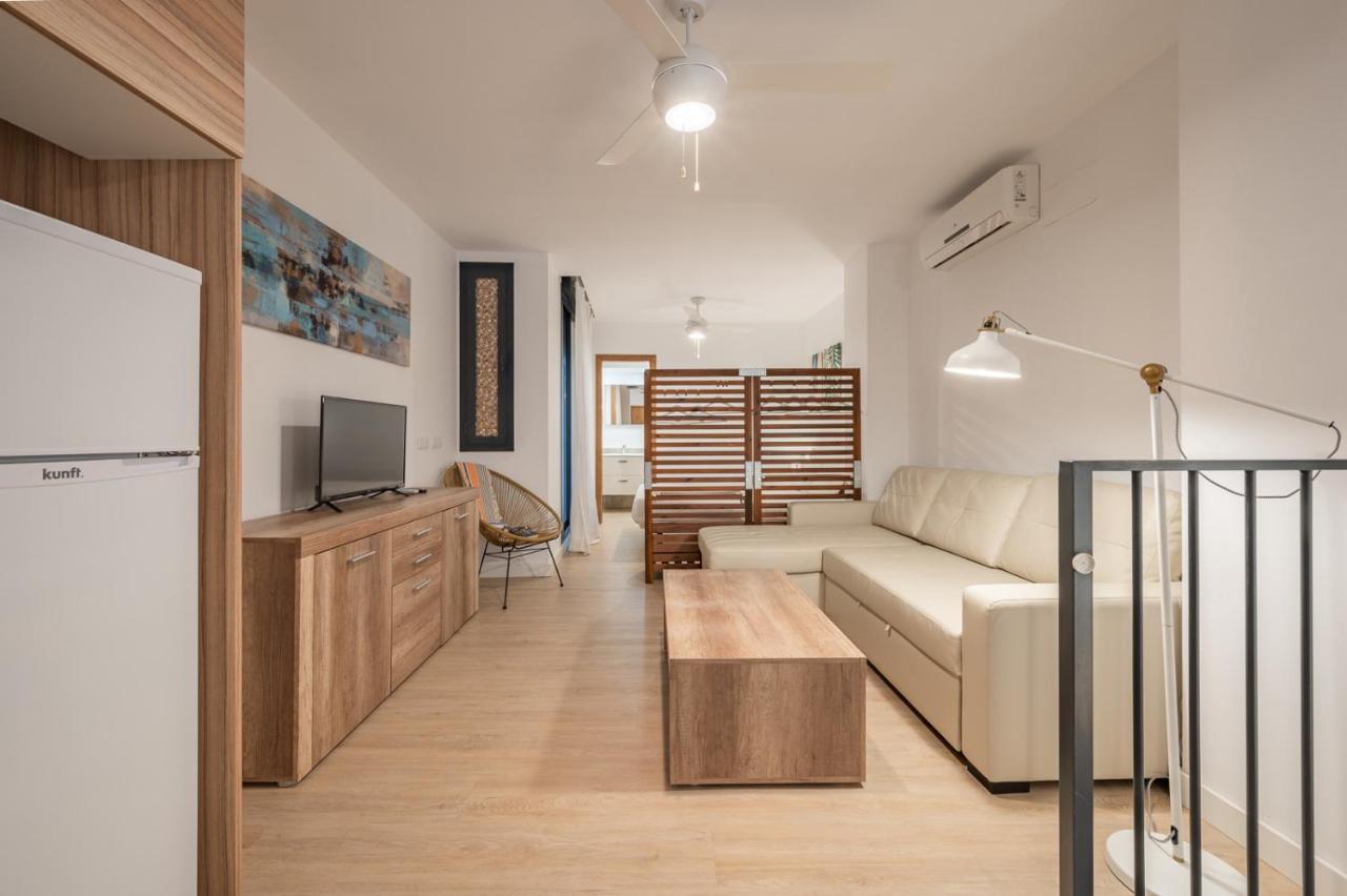 Suite Homes Parras Duplex Малага Экстерьер фото